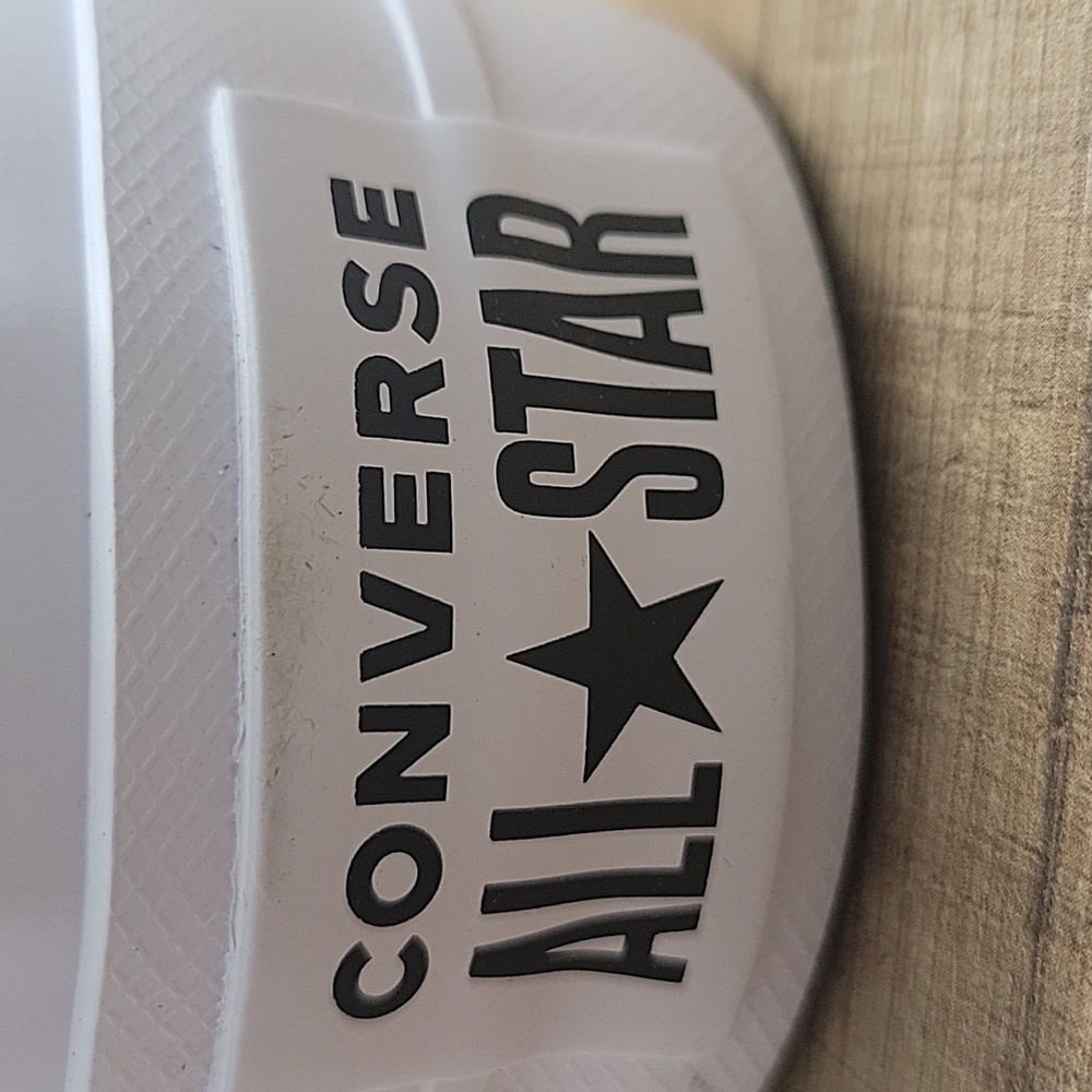 Converse platform Brand new in the box. - Picture 4 of 13
